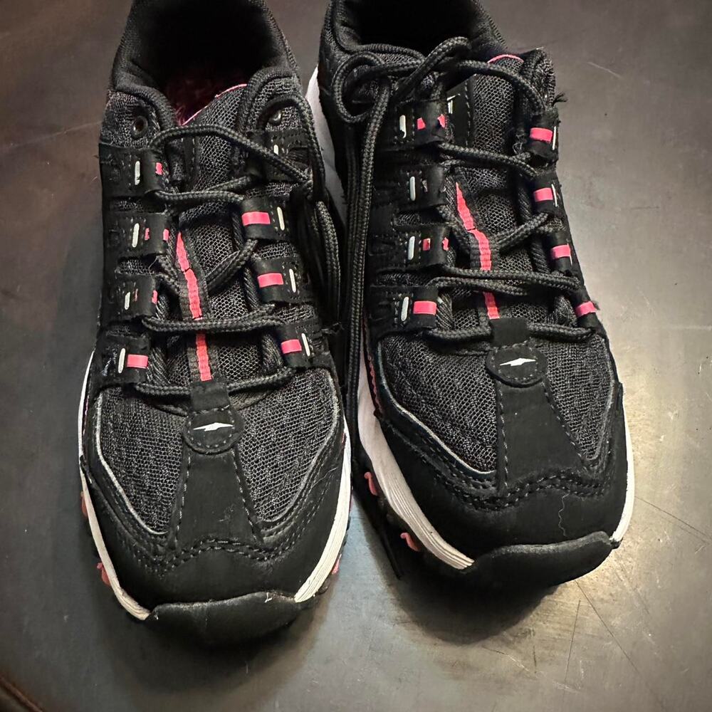 Avia black and pink running